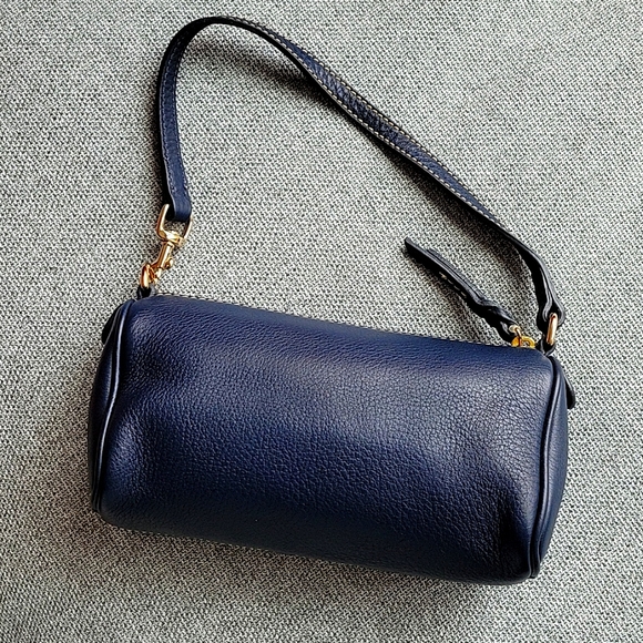 NWOT Dooney & Bourke Dark Navy Blue Leather Zip Shoulder Bag Clutch - Picture 2 of 6
